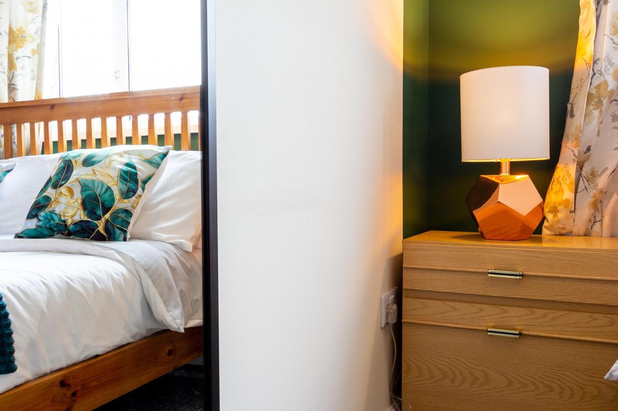 Bathway House - Free Secured Parking And Wifi Apartamento Coventry Exterior foto