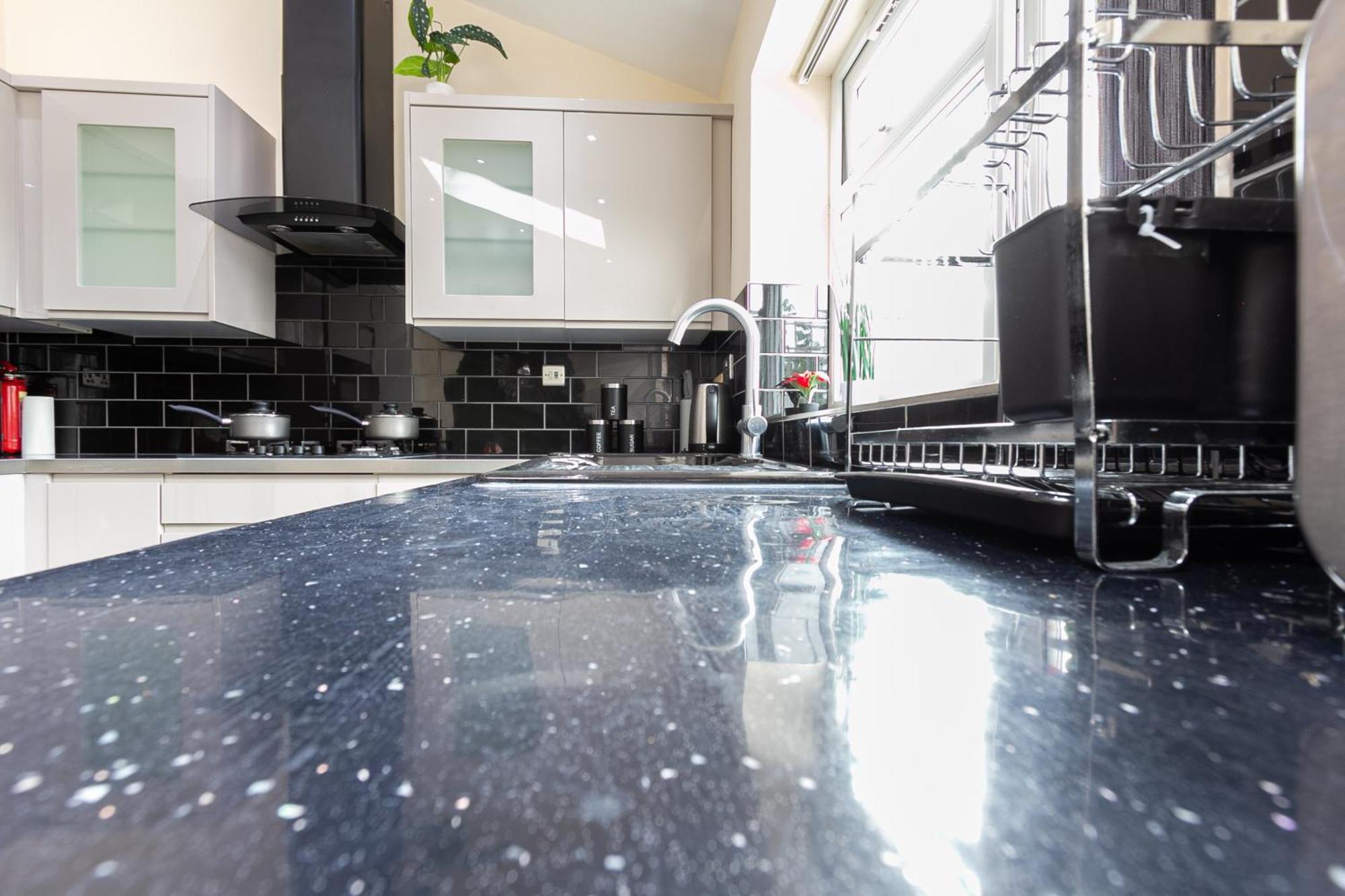 Bathway House - Free Secured Parking And Wifi Apartamento Coventry Exterior foto