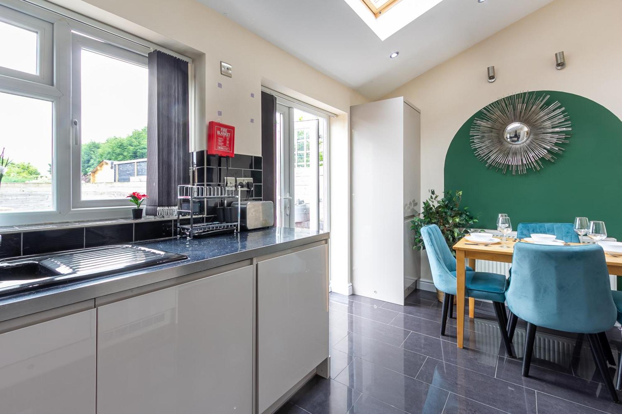 Bathway House - Free Secured Parking And Wifi Apartamento Coventry Exterior foto