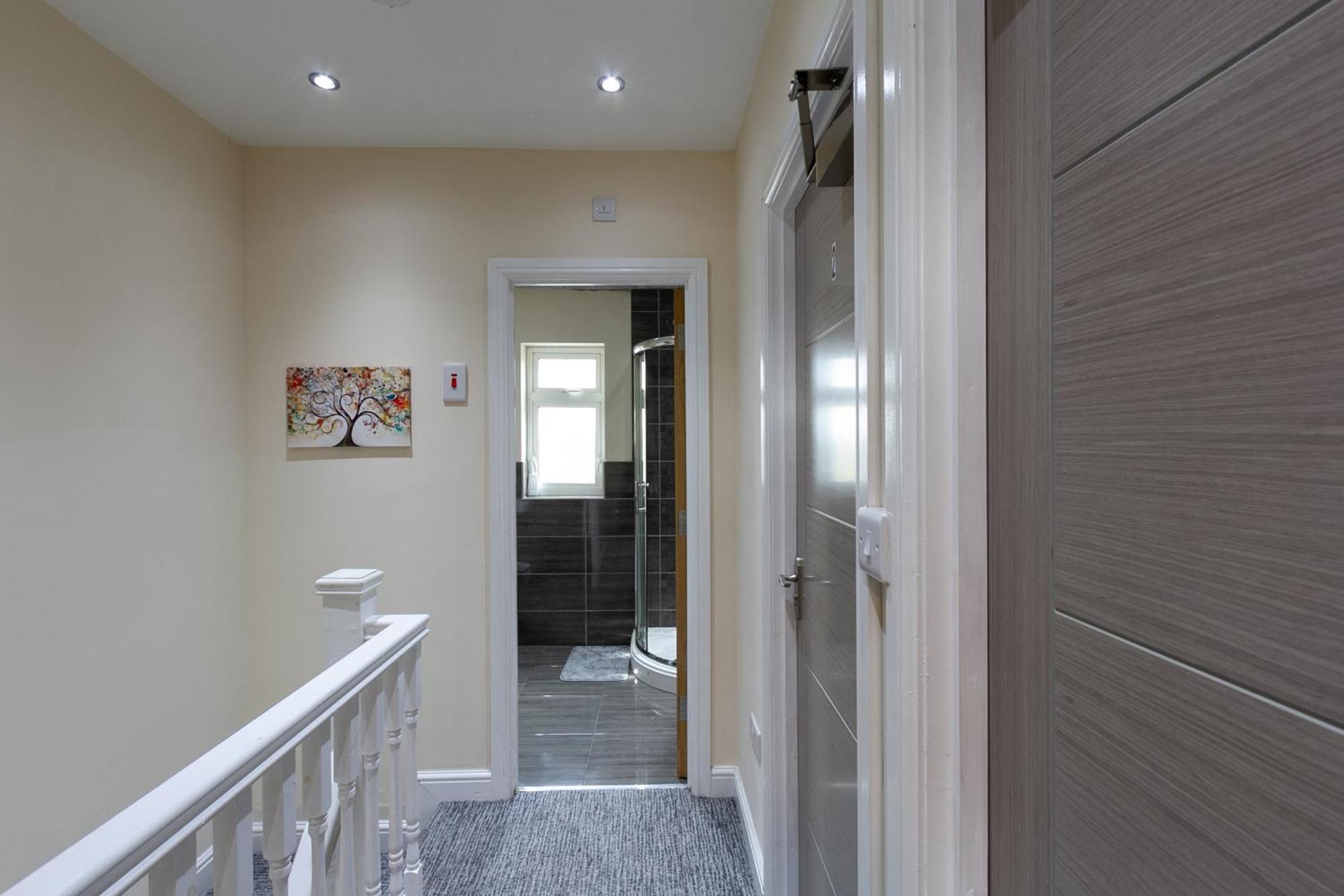 Bathway House - Free Secured Parking And Wifi Apartamento Coventry Exterior foto